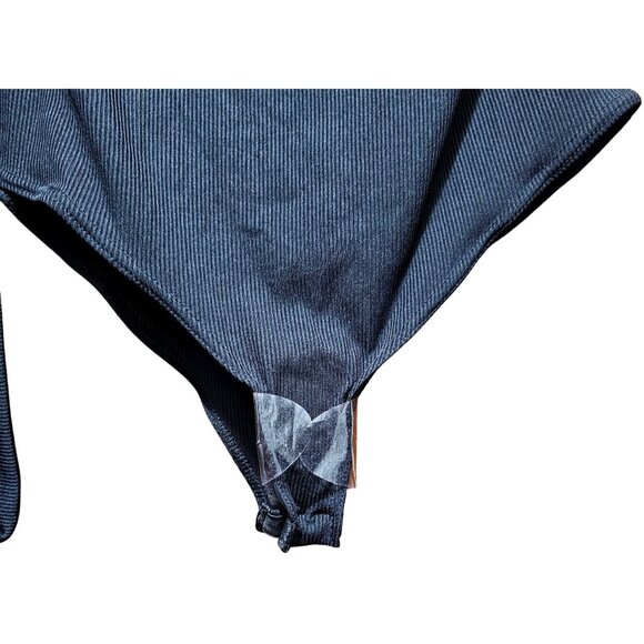 Asymmetric Black Ribbed Bodysuit With One Sleeve By PrettyLittleThing - 14 - Picture 4 of 10